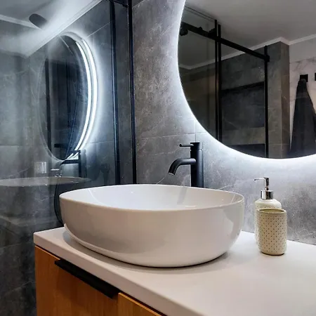 Apartment 9 Fountain Premium Odesa